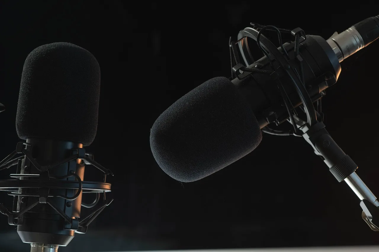 microphone, audio, podcasting, sound, recording, music, broadcast, podcast microphone, mic, device, technology, microphone, microphone, podcasting, mic, mic, mic, mic, mic. Why “best customer interviews tools 2027” misses the point