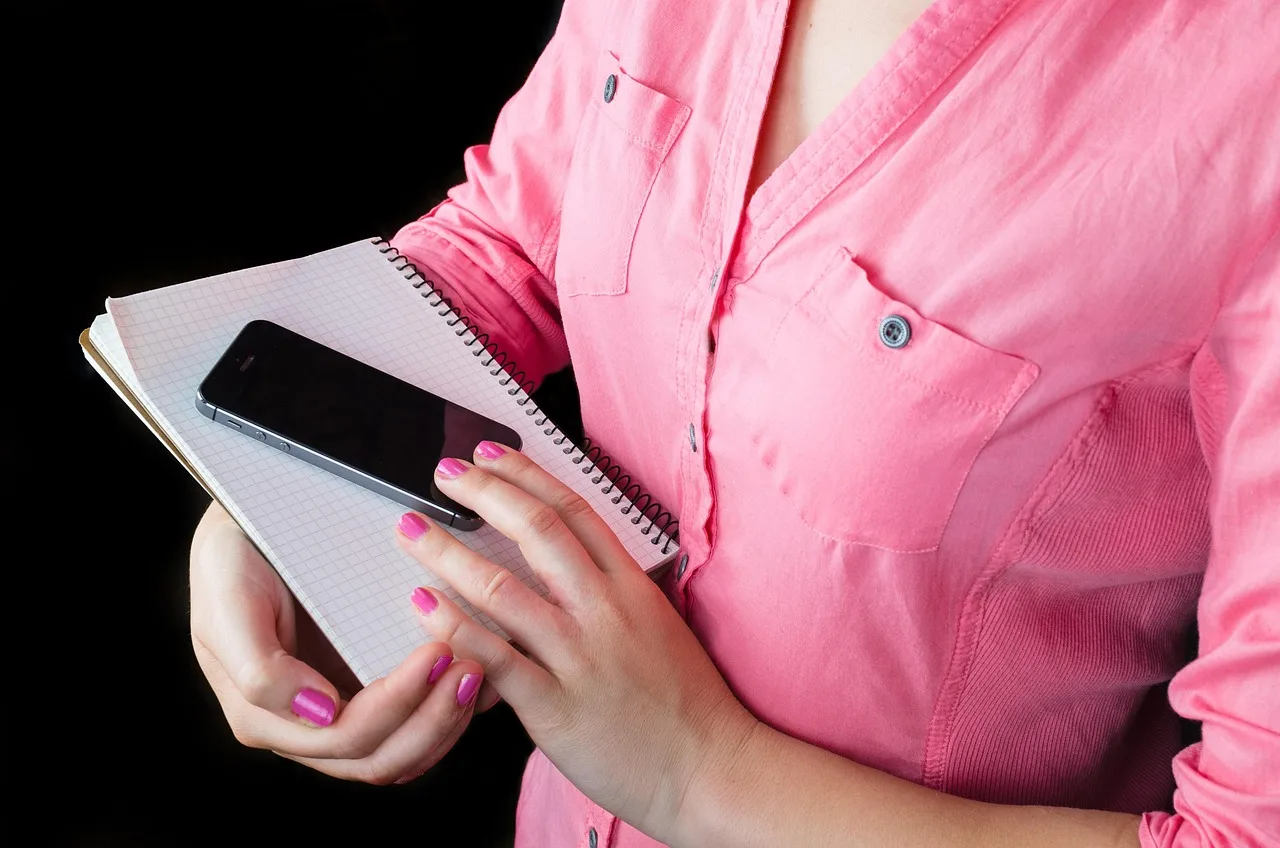 shirt, pink, sweet, cute, mockup, white, sign, business, paper, female, empty, showing, message, presentation, pretty, holding, blank, card, advertisement, advertise, beautiful, people, girl, poster, note, text, young, businesswoman, women, beauty, teenager, book, teen, suit, model, learn, notes, folder, ad, banner, finger, thumb, woman, human, office, job, idea, communication, pink business, pink office, pink book, pink books, pink paper, pink learning, pink beauty, pink community, pink model, pink banner, pink communication, pink job, pink company, pink human, pink presentation, pink idea, pink note. How to judge minimum viable offer tools by the jobs they do