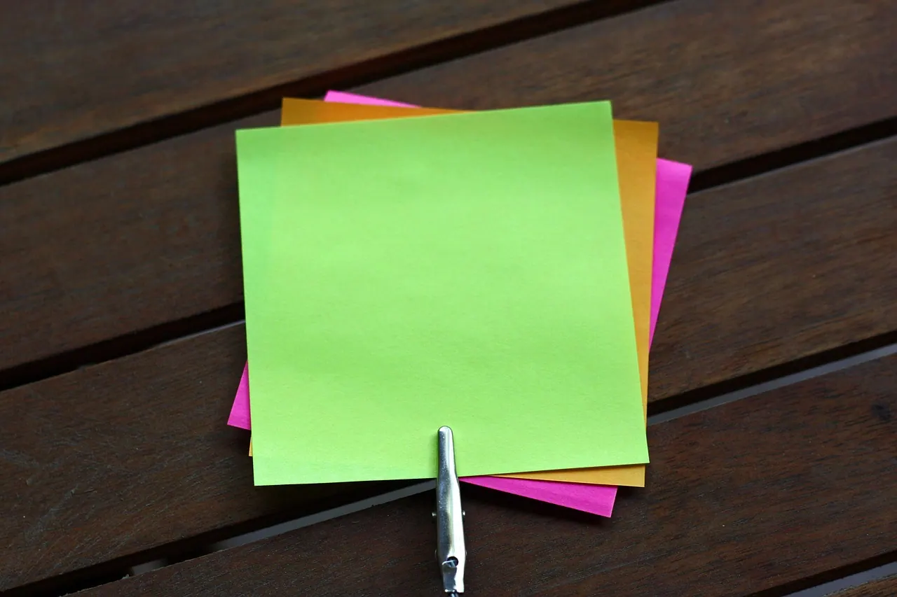 sticky notes, blank, sticky note, post notes, post, reminder, office, paper, message, contact us, call us, e-mail, brown office, brown paper, brown email, brown note, sticky notes,. How to make sense of competitor validation framework